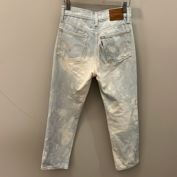 Levi’s Premium Wedgie Straight Jeans Light Blue Bleached Size 25 Button Fly - Picture 6 of 13